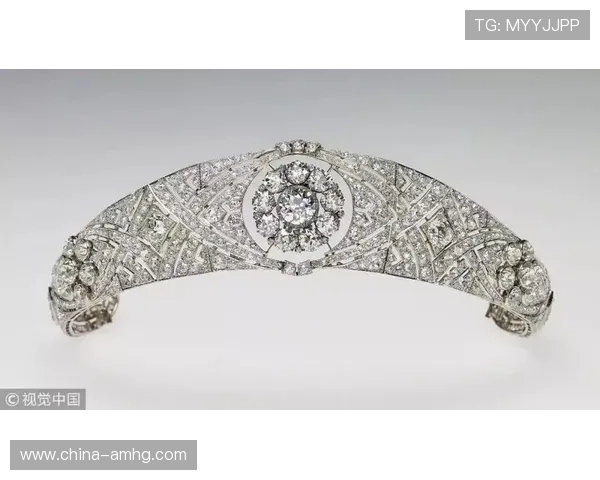 国际皇冠在国际奢侈品市场中的地位与品牌价值提升策略分析